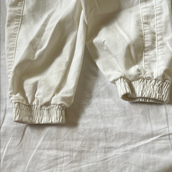 VIP Men's Cream Cargo Pants - Picture 4 of 6